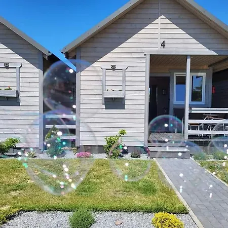 Bajkowe Chatki Rusinowo (Slawno)