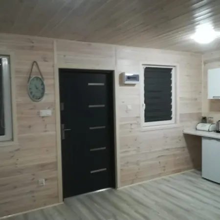 Bajkowe Chatki Ferienhaus *